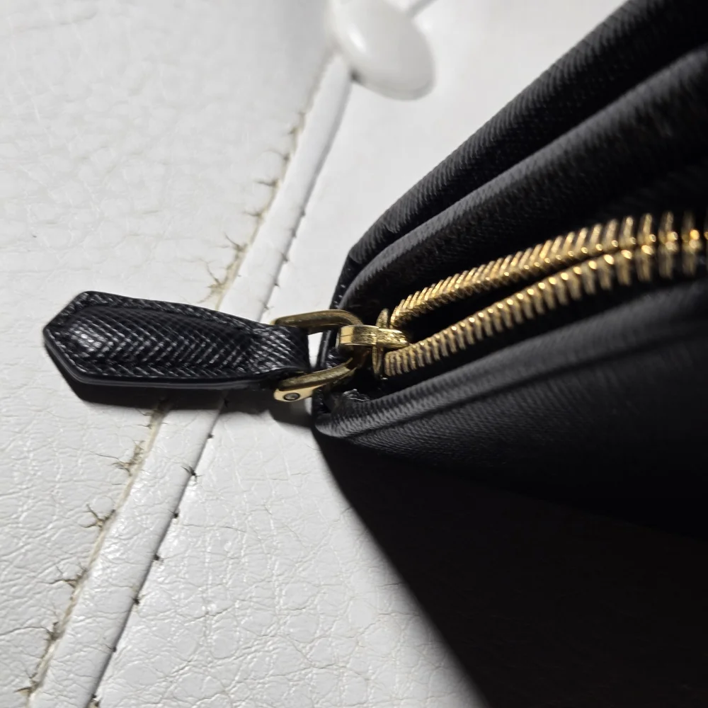 Prada black Saffiano leather full zip wallet. - Picture 10 of 12